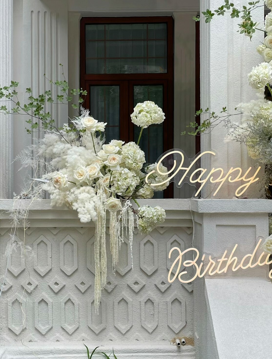 白色系 桌花 / 瀑布盆花設計