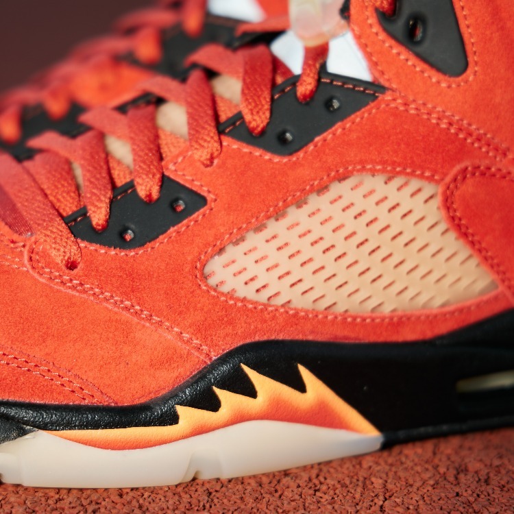 Wmns Air Jordan 5 Retro 'Dunk on Mars' DD9336-800