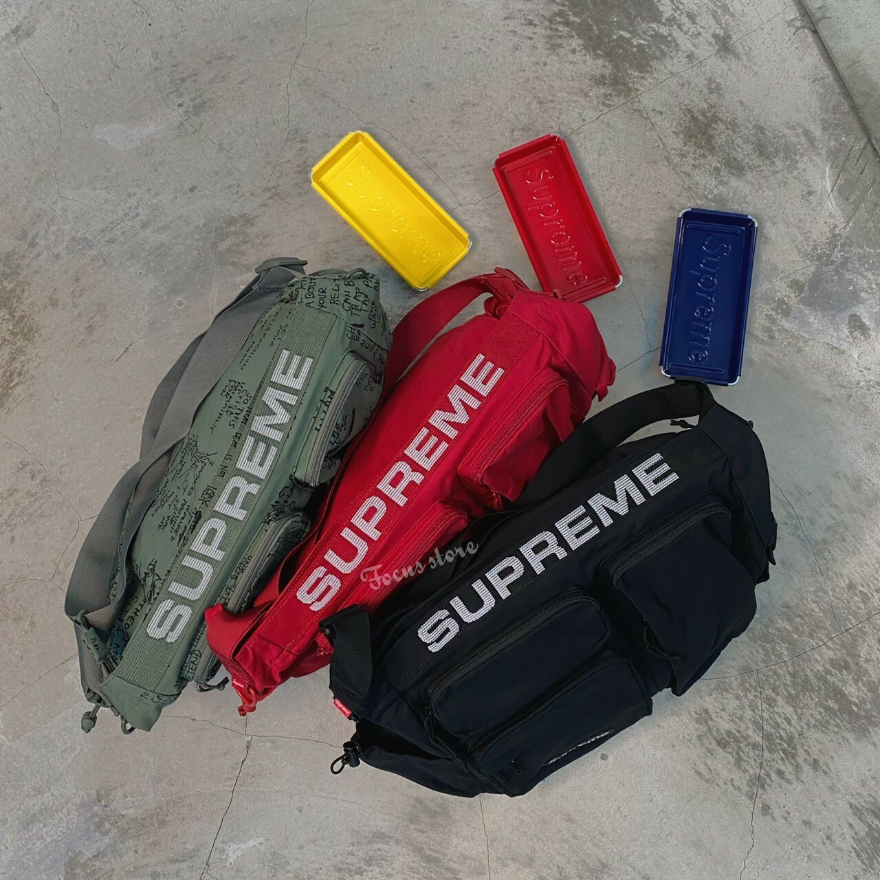 Supreme 23SS Military Messenger Bag