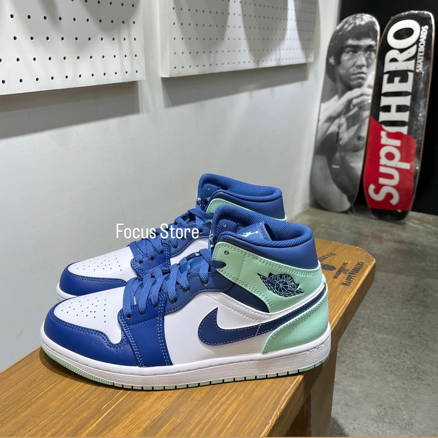 Air Jordan 1 Mid 'Blue Mint' 554724-413【預購商品】