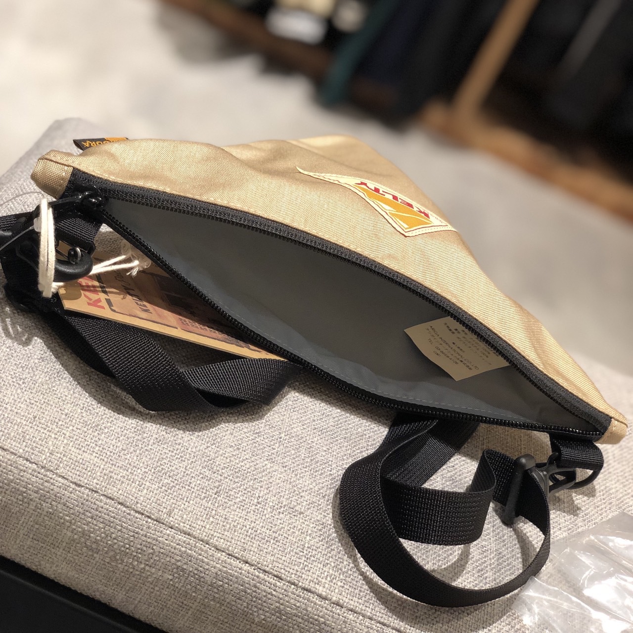 Kelty TRIANGLE 三角小包 2592386CAR