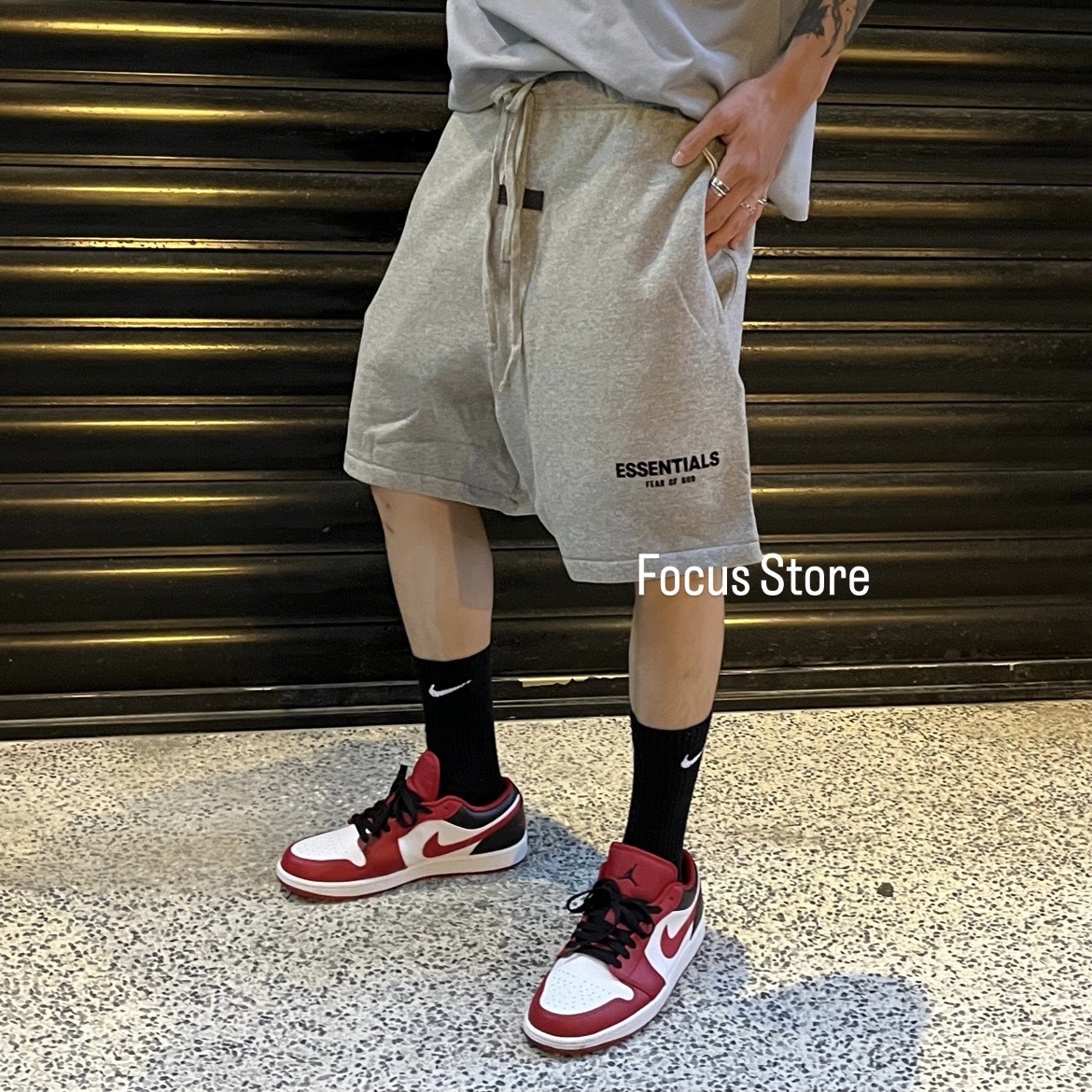 【Focus Store】現貨秒發 Fear of God Essentials Sweatshort SS22 "Dark Oatmeal" 深燕麥