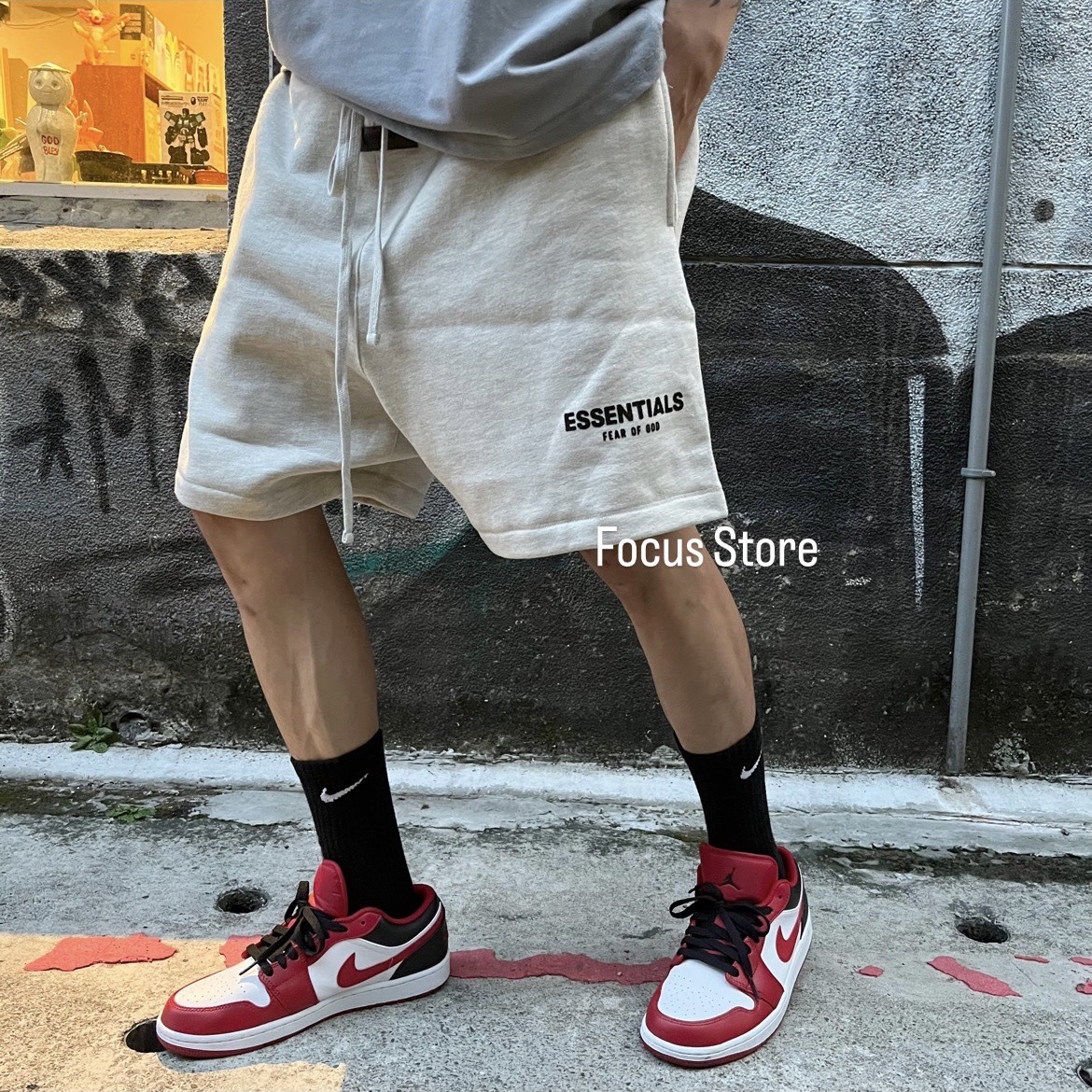 【Focus Store】現貨秒發 Fear of God Essentials Sweatshort SS22 "Light Oatmeal" 淺燕麥