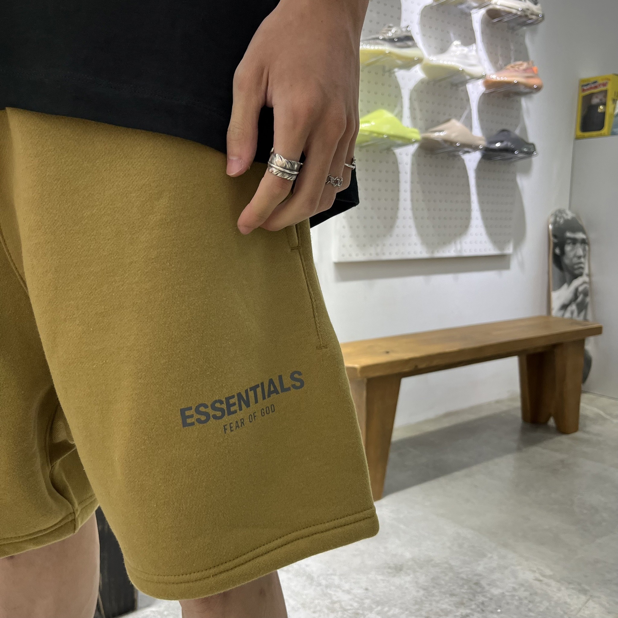 【Focus Store】現貨秒發 Fear of God Essentials Sweatshort 'Amber' 大地黃