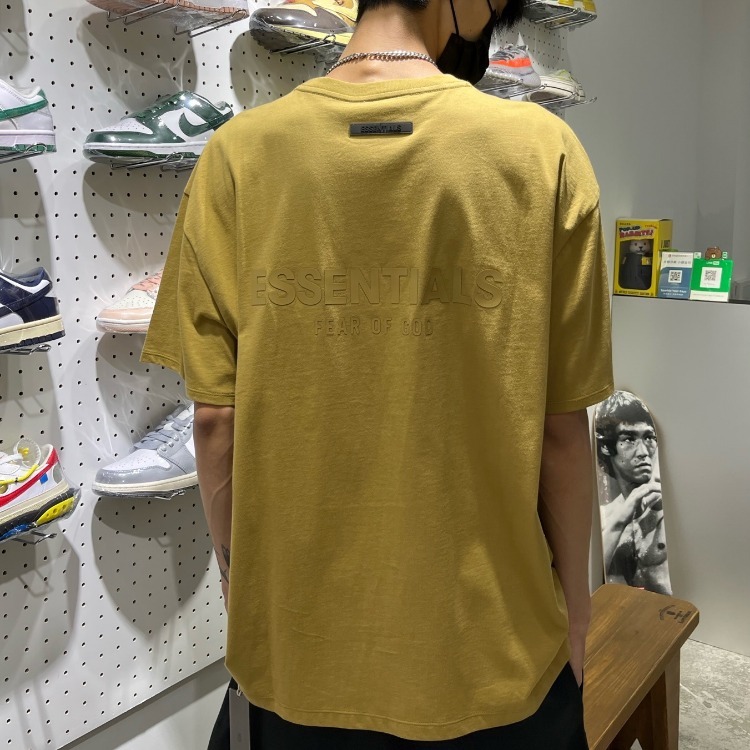 【Focus Store】現貨秒發 Fear of God Essentials FW21 T-Shirt "Amber" 黃色 後字