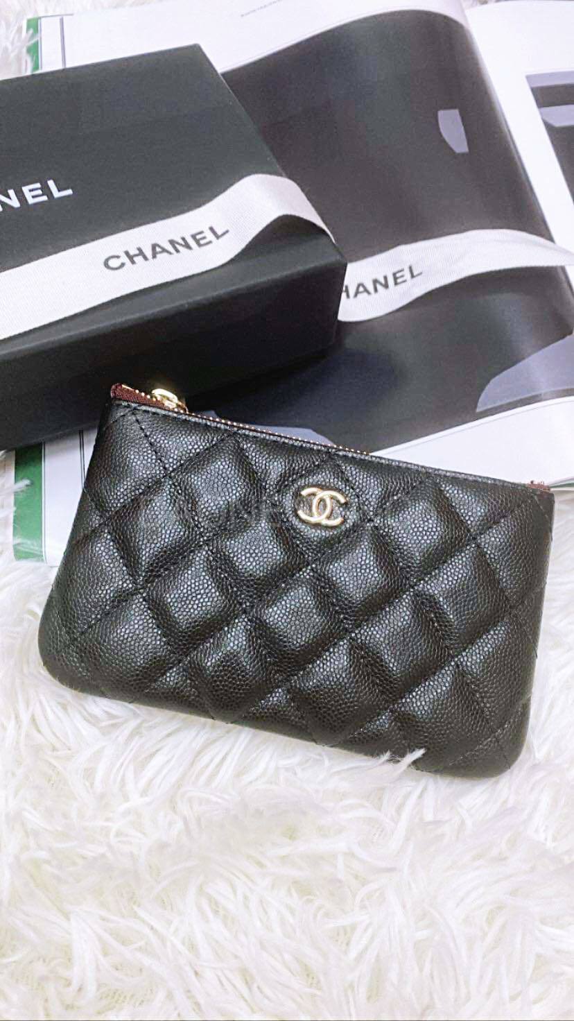 CHANEL 黑色一字拉鍊零錢包