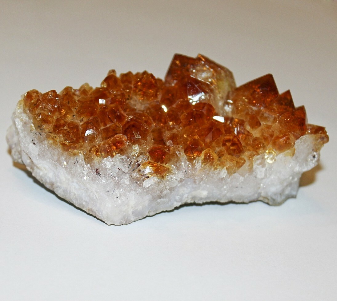 黃水晶鑑定：加熱紫水晶