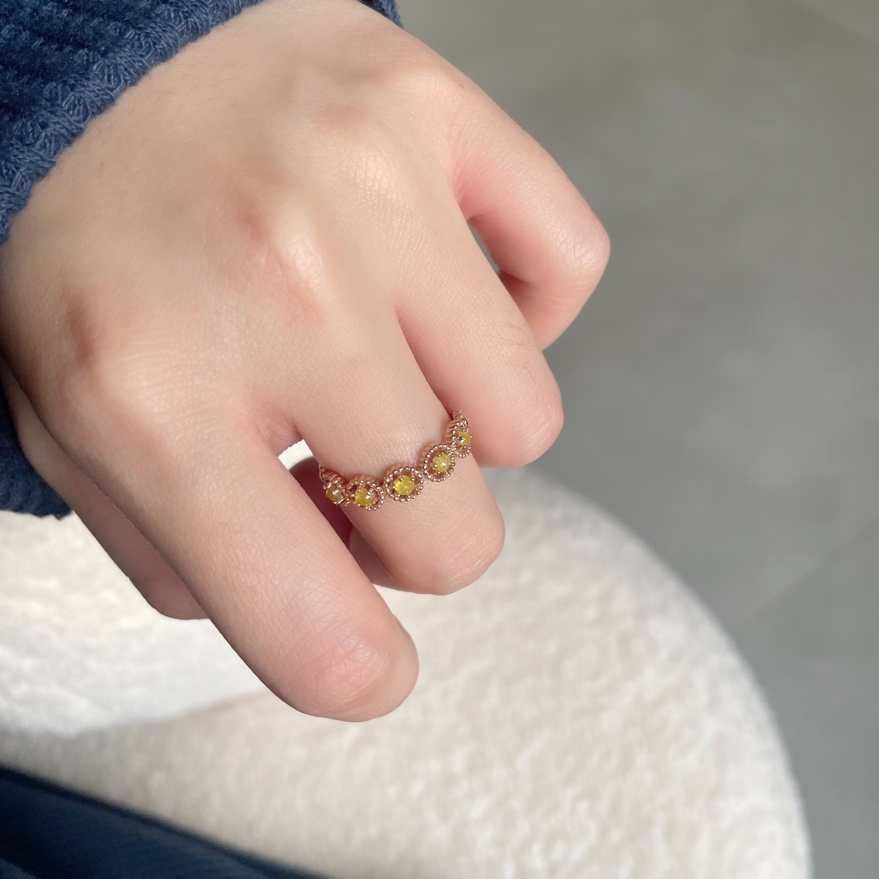 14k五顆簍空圓形黃鑽原礦戒指