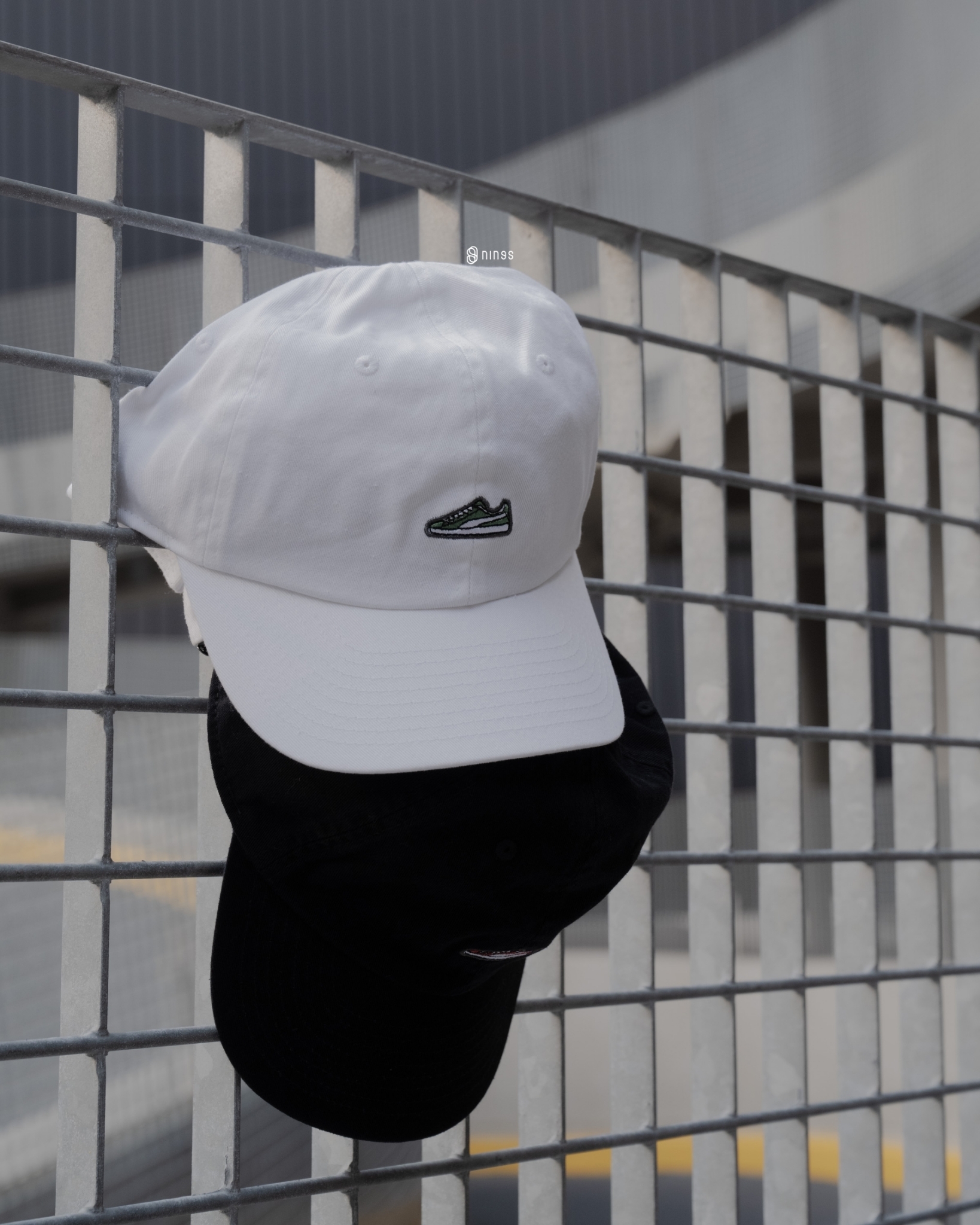 【現貨】PUMA 白色 球鞋小標老帽 02460502