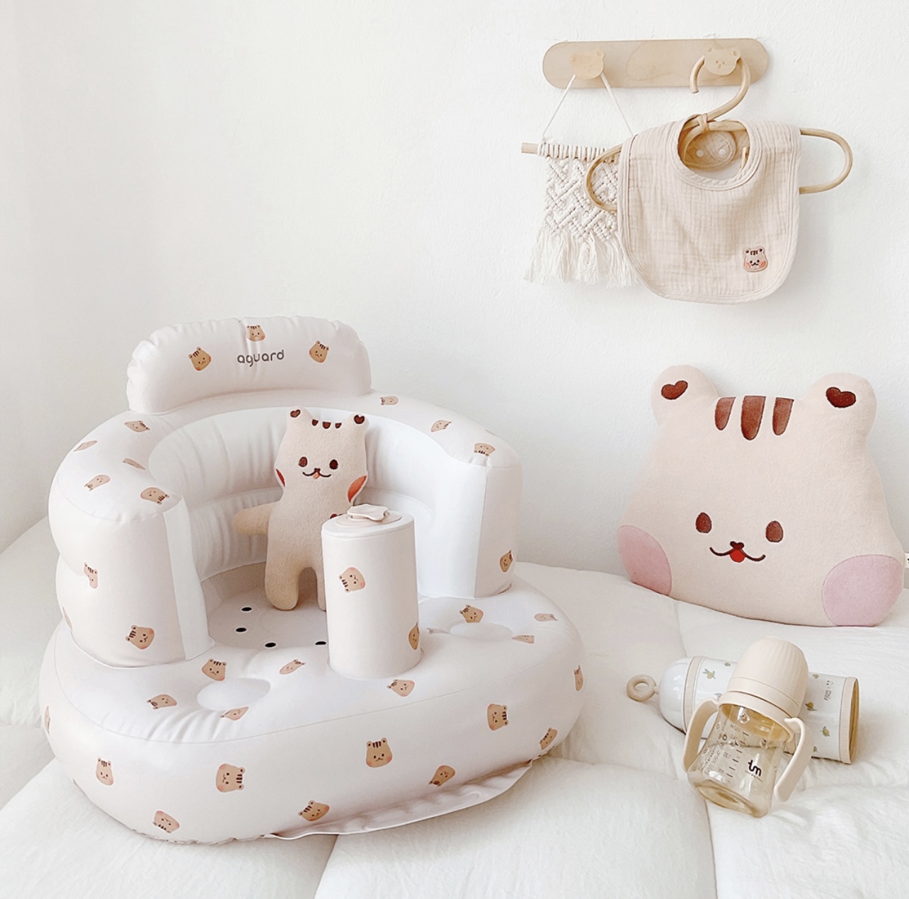 Dot to Dot x Aguard 吹氣椅