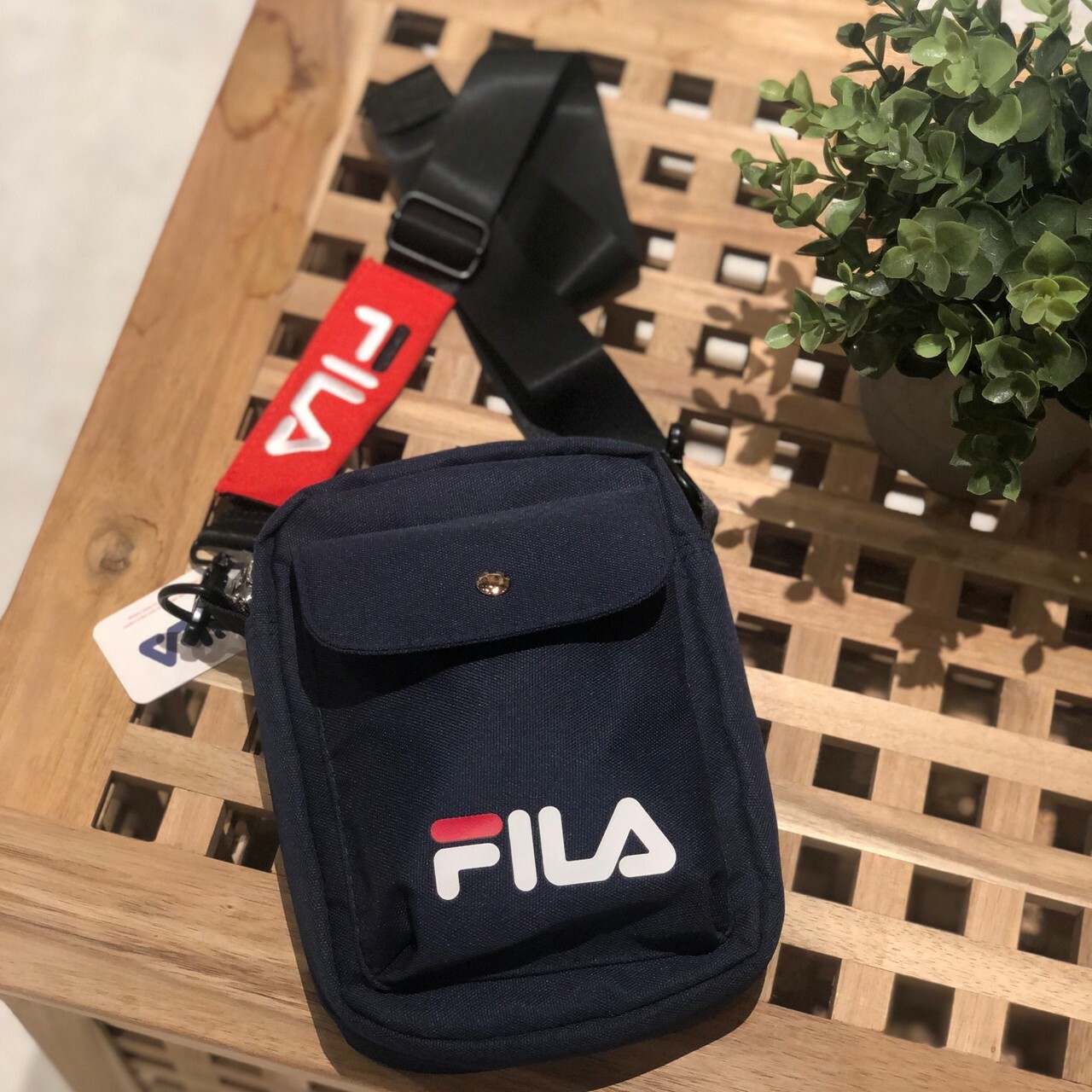 FILA 潮流休閒側背方包 BMV-7017