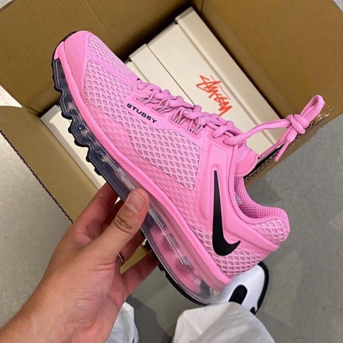 Stussy x Air Max 2013 'Pink' DR2601-600【預購商品】