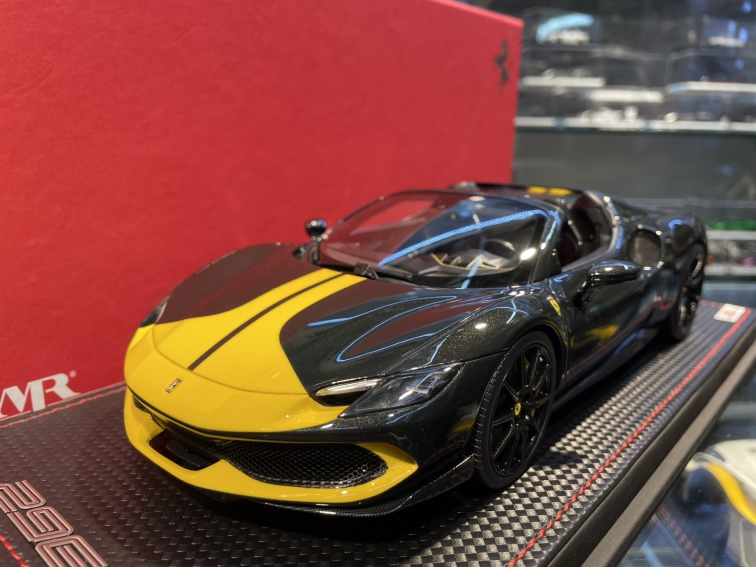 Amazon.co.jp: △超希少！Black Carbon！Engine Edition！世界