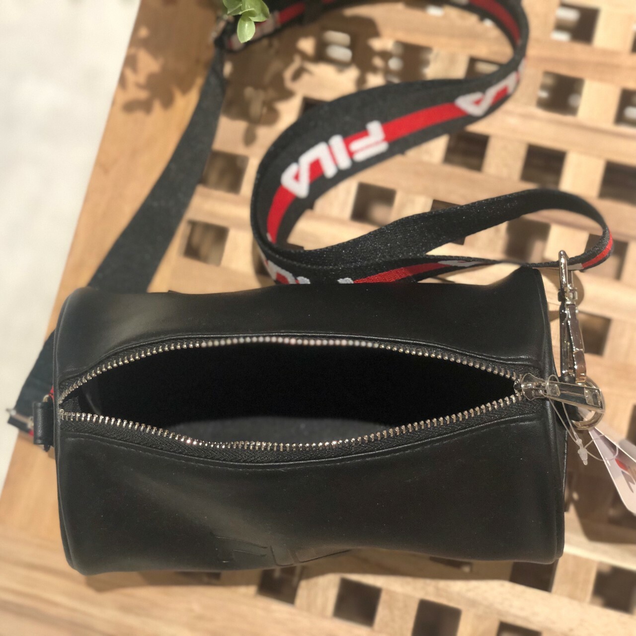 FILA LOGO背帶圓筒側背包 BMV-7003