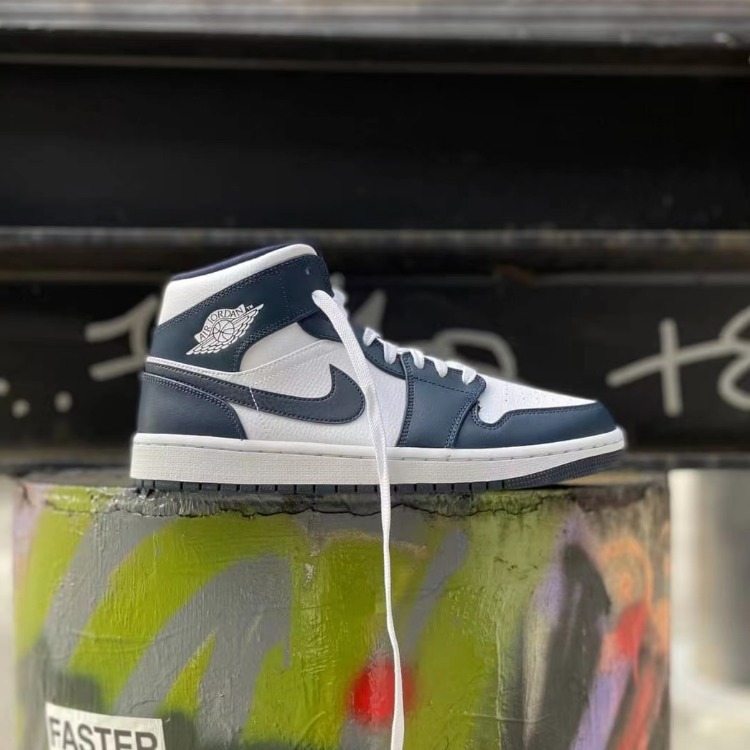 Air Jordan 1 Mid 'Obsidian' 554724-174【現貨商品】