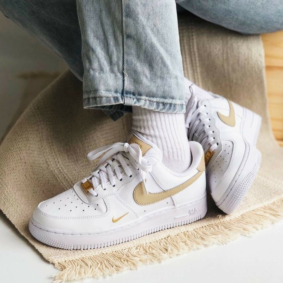 【APAIR】預購 Nike Air Force 1 07 Low 奶茶 金勾 女鞋 CZ0270-105