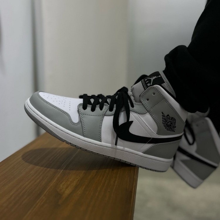 Air Jordan 1 Mid 'Smoke Grey' 554724-092 【現貨商品】