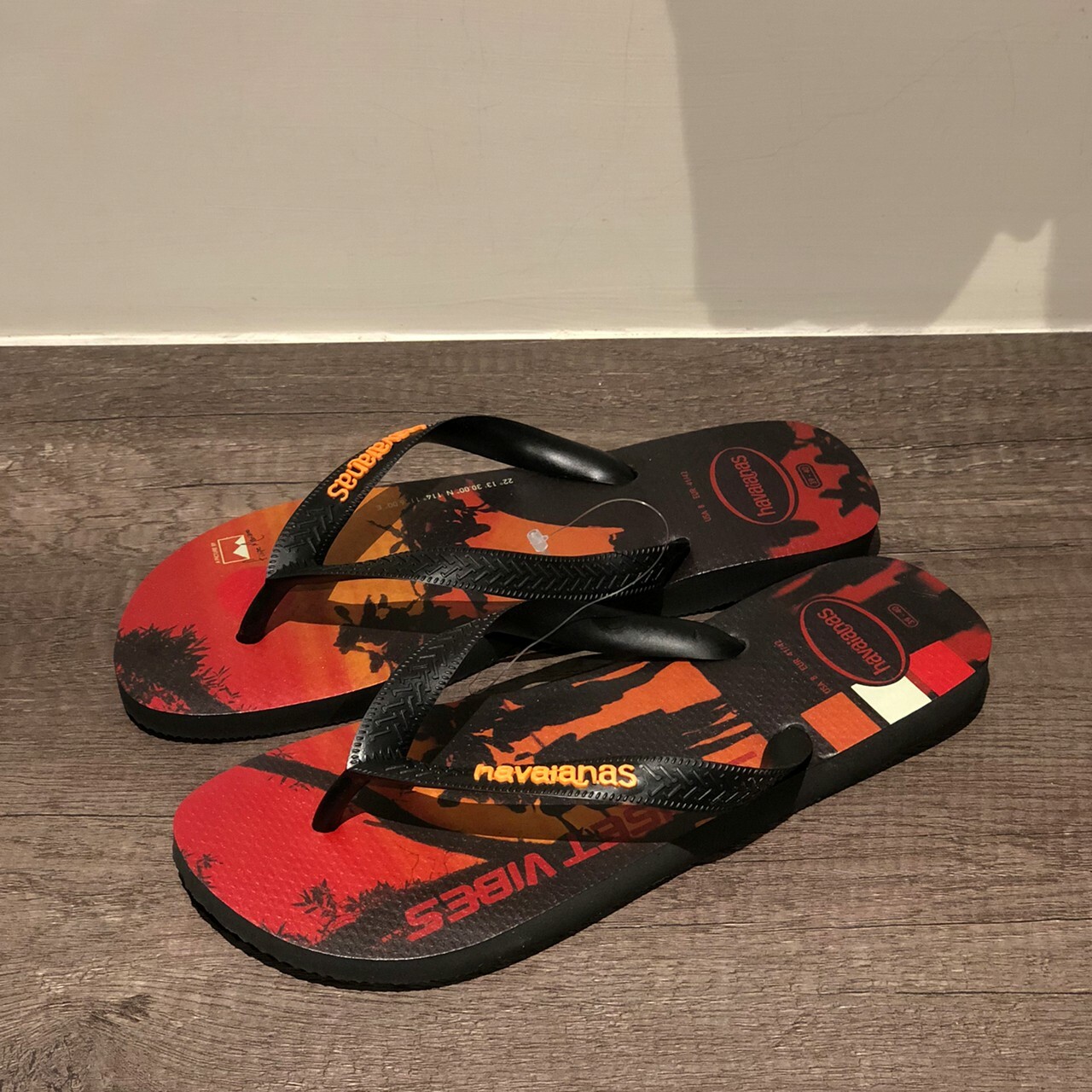 Havaianas 哈瓦仕 拖鞋 夾腳拖 男鞋 黑/紅橘 夕陽 4127920-9456