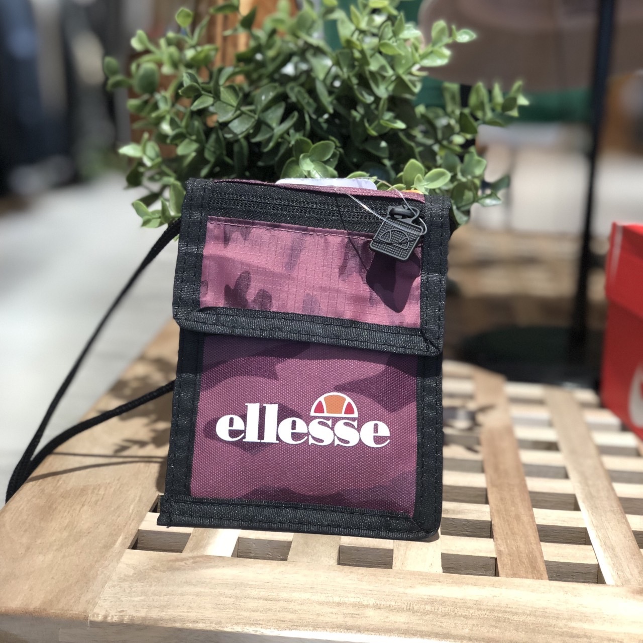 Ellesse Fontana Neck Pouch 側背小包 SAKA1693