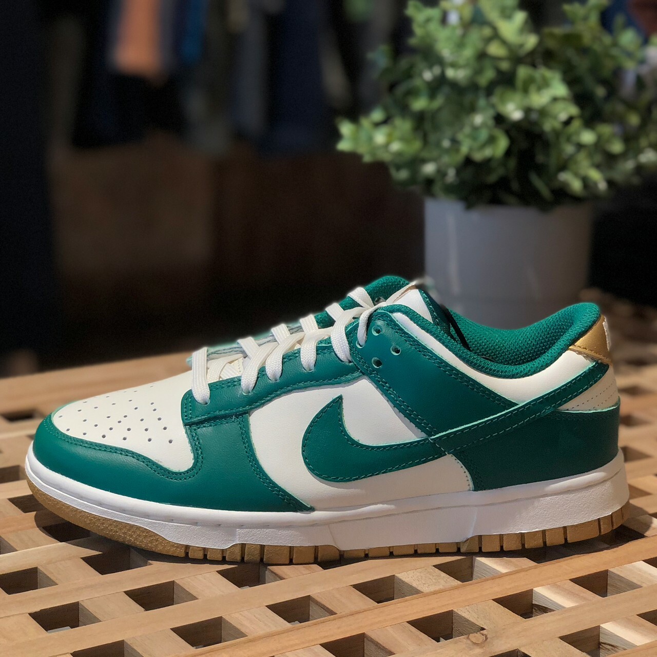 Nike Dunk Low 女款 香檳金綠 焦糖底 復古綠 FB7173-131