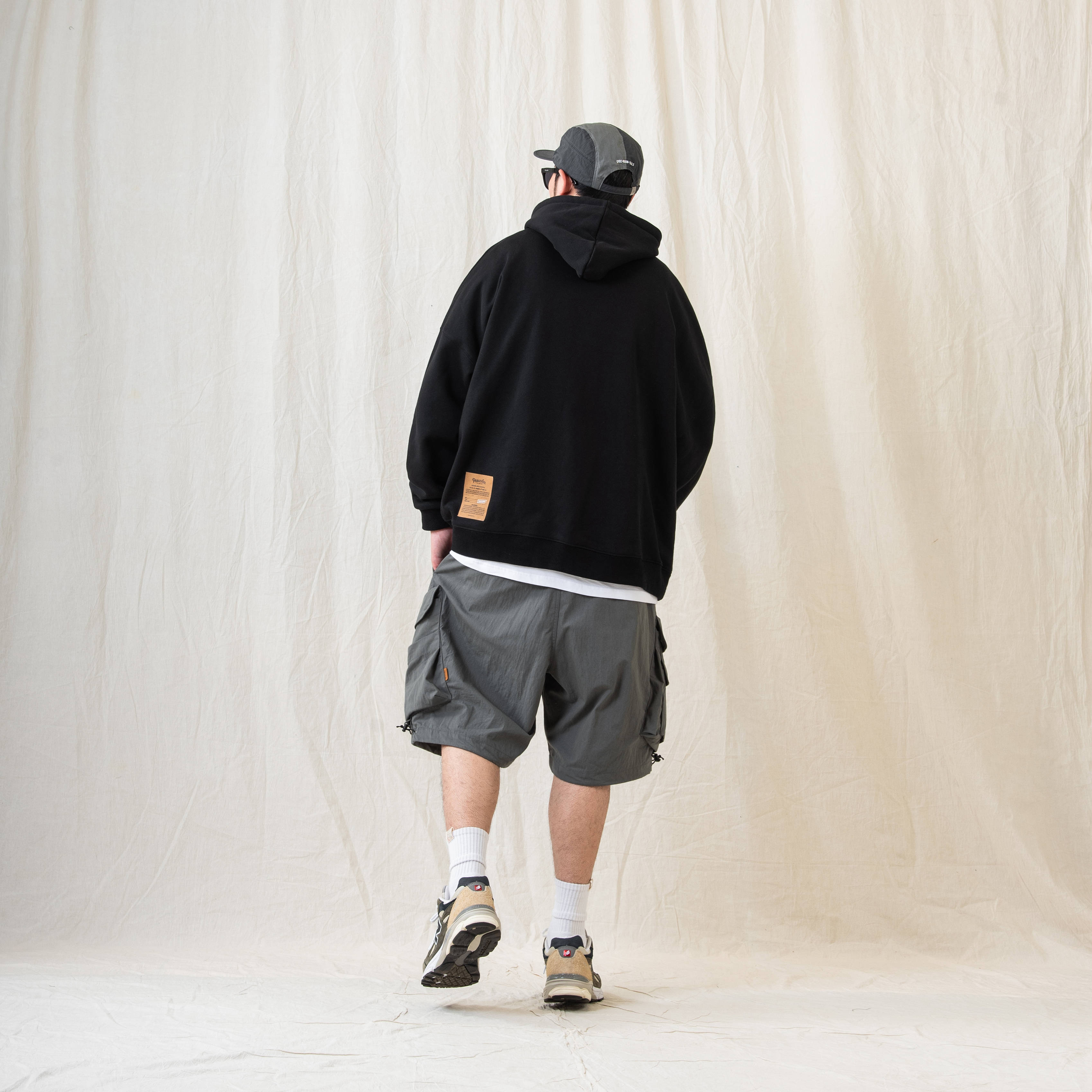 PERSEVERE MULTI-POCKET UTILITY SHORTS - SMOKE GREY