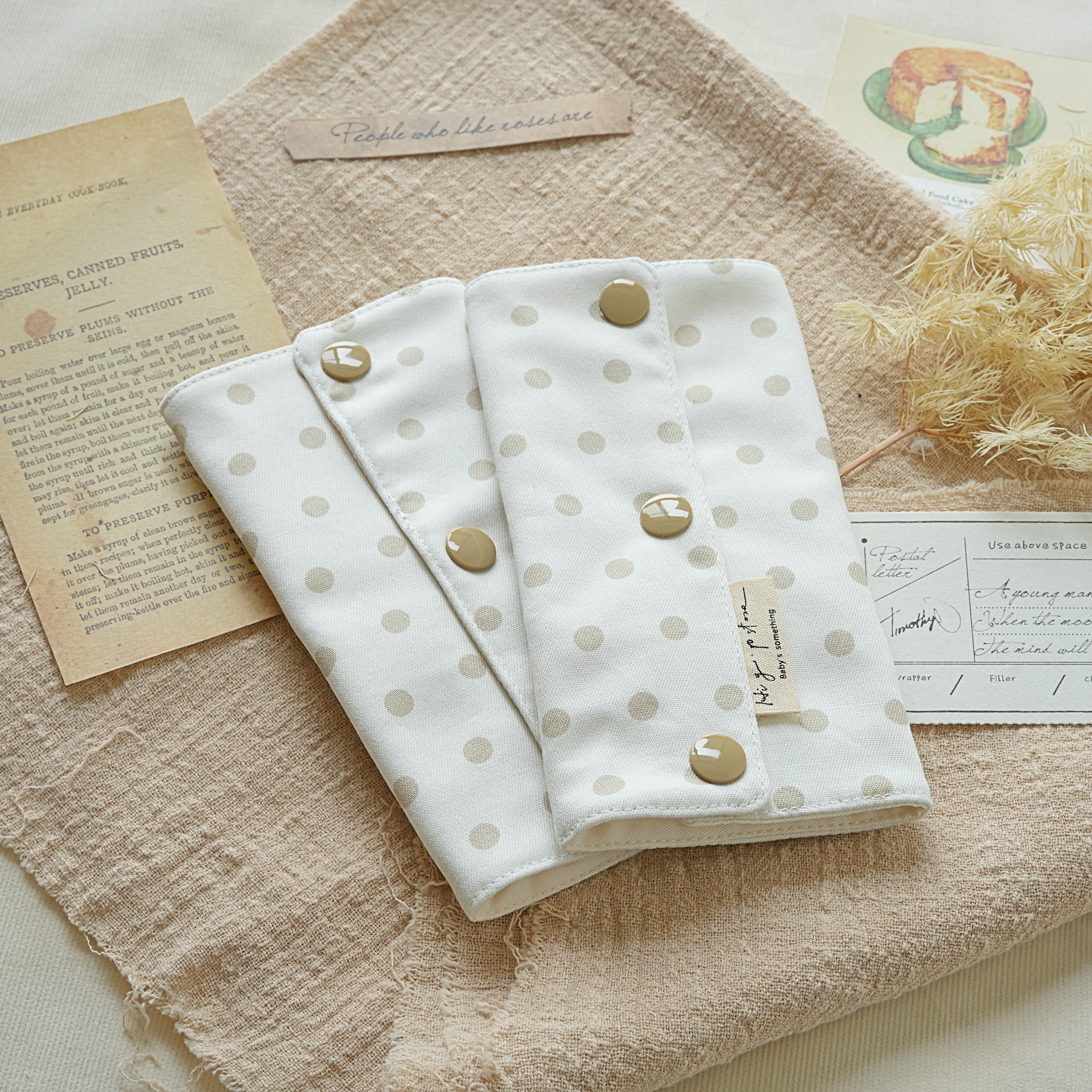 Hi Y.P store-揹巾口水套-奶茶點點