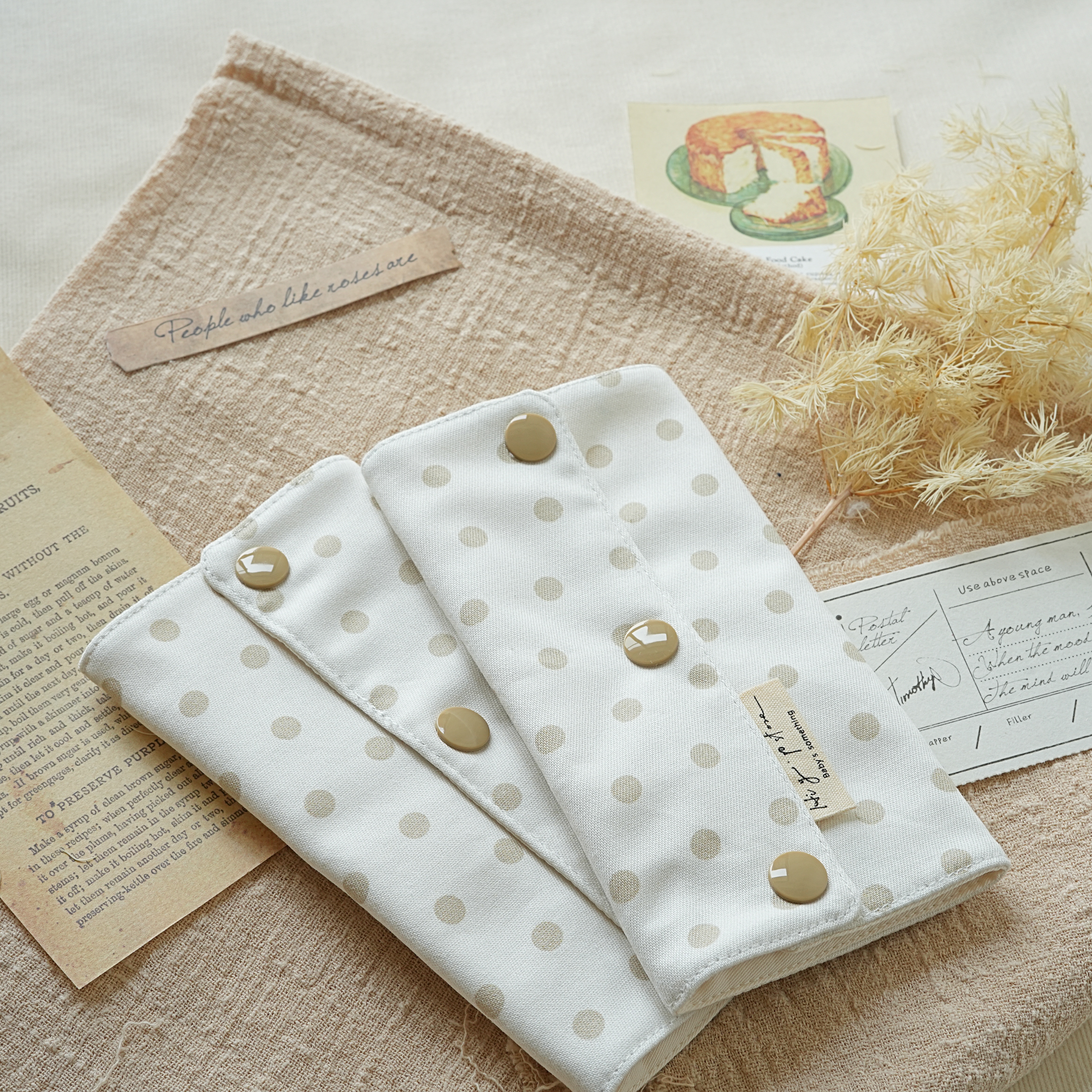 Hi Y.P store-揹巾口水套-奶茶點點