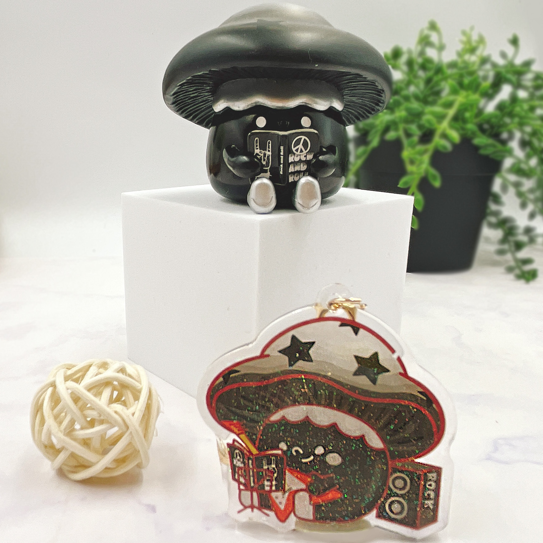 有讀菇菇 - 壓克力吊飾 ／盲抽單售