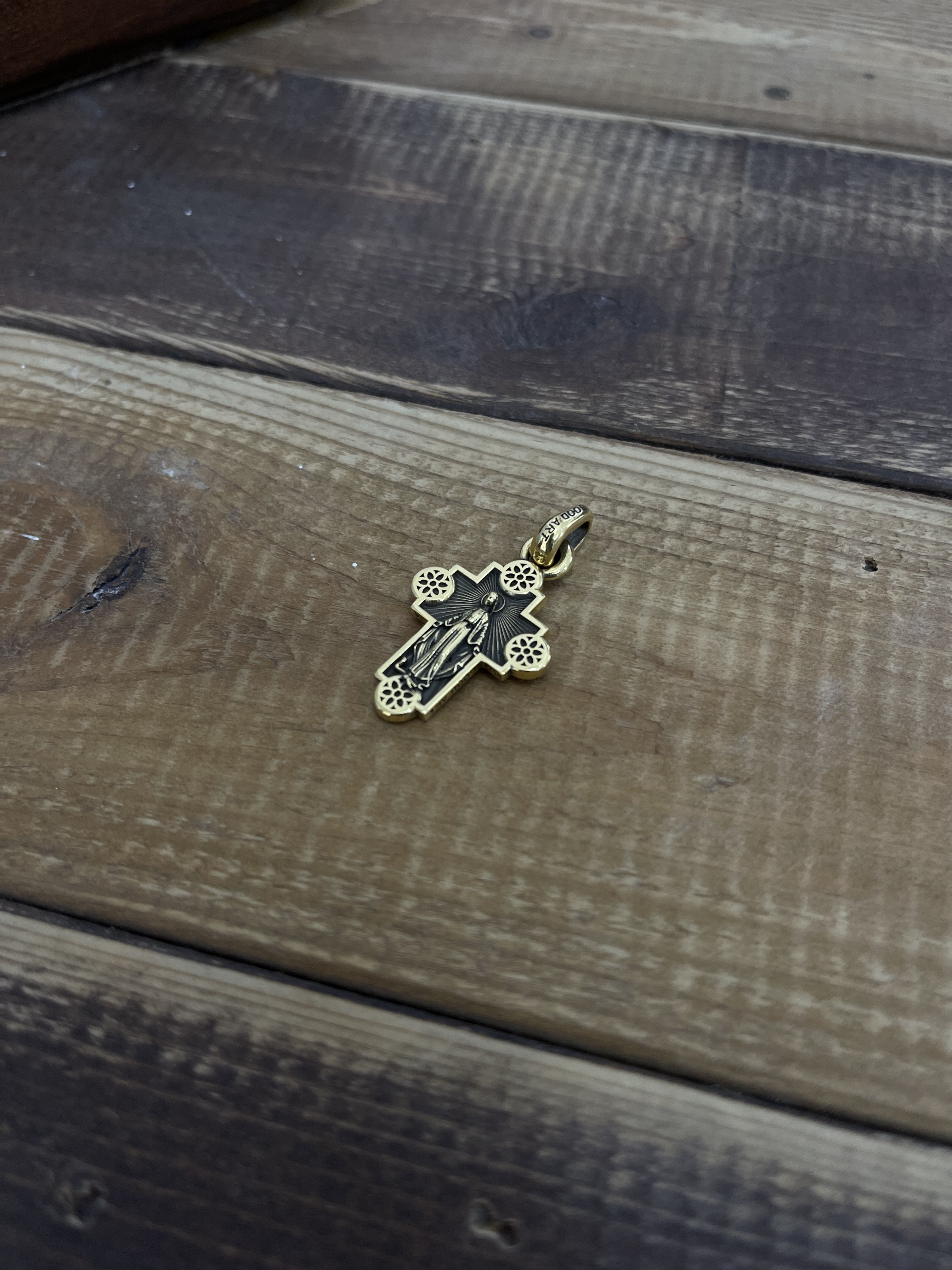 22K Jimmy Cross Pendant