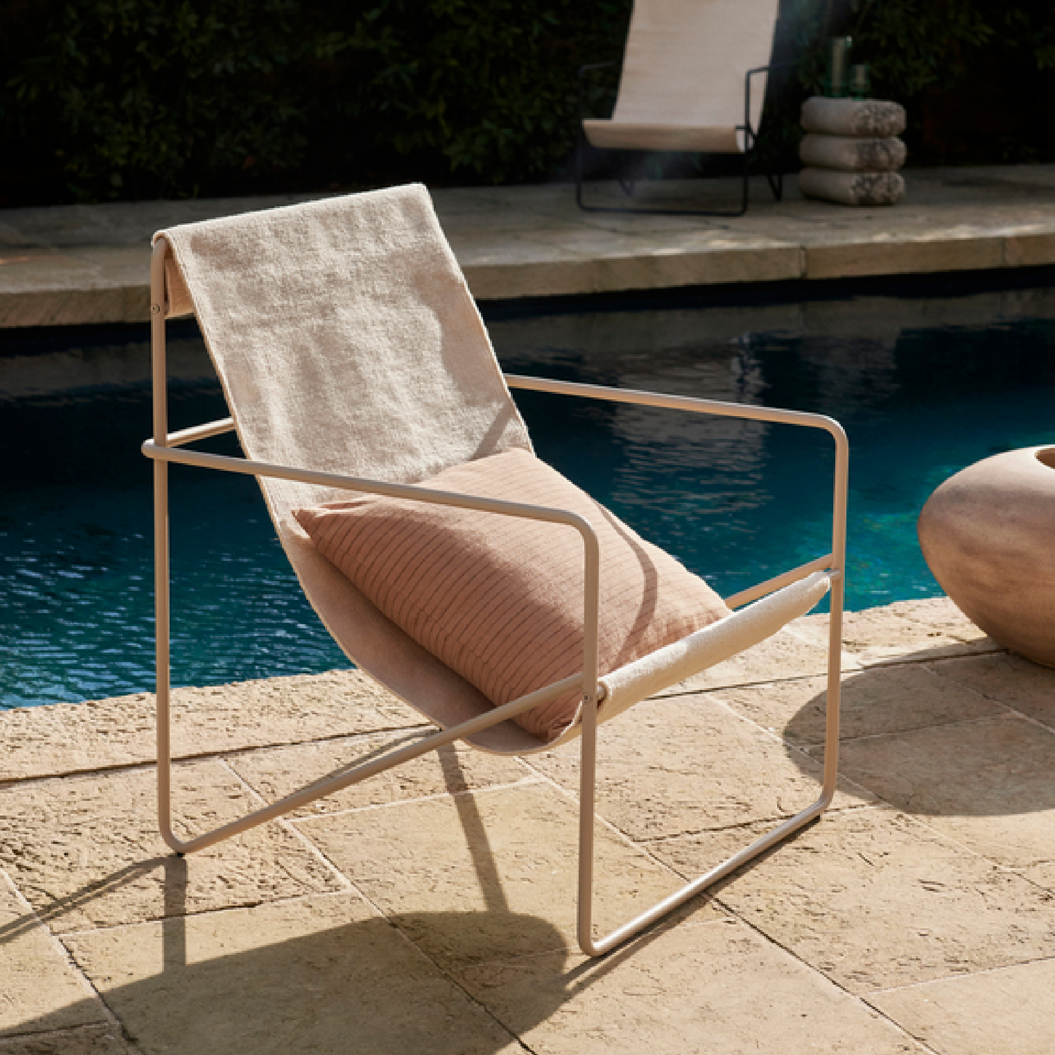 (預購) 大漠 / 休閒椅 - 紅色鋼腳 by Ferm Living