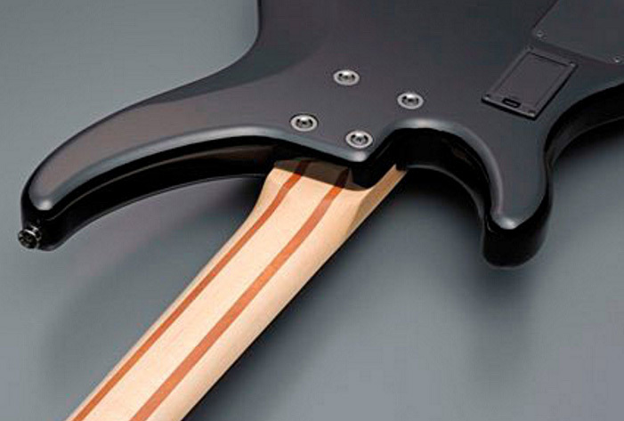 Yamaha YAMAHA TRBX504 TBL 主動式 電貝斯 黑色 附贈原廠琴袋 第 4 張圖片｜三峽吉他 / Bass