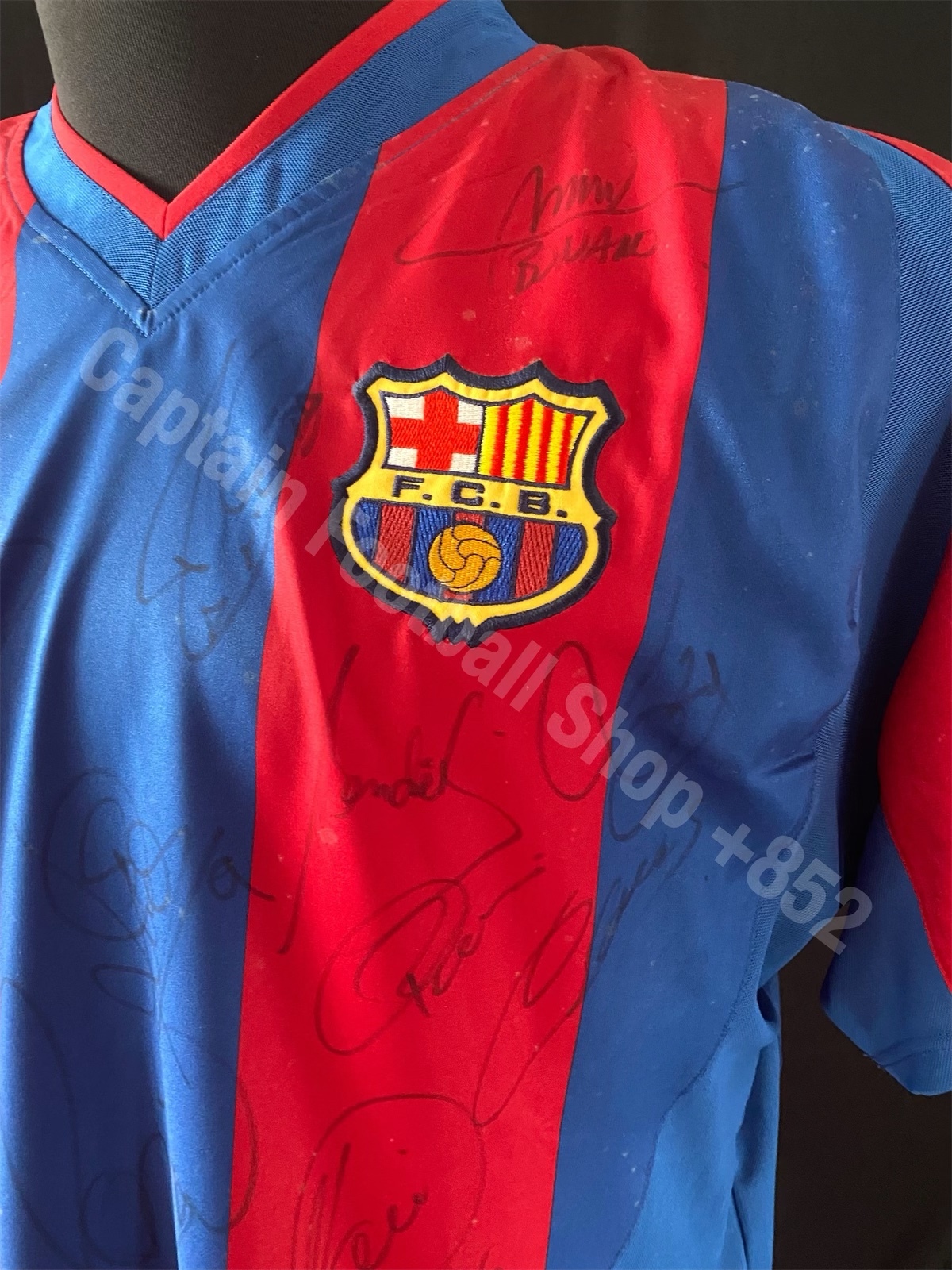 Squad Signed FC Barcelona 02-03 Home match worn shirt b
