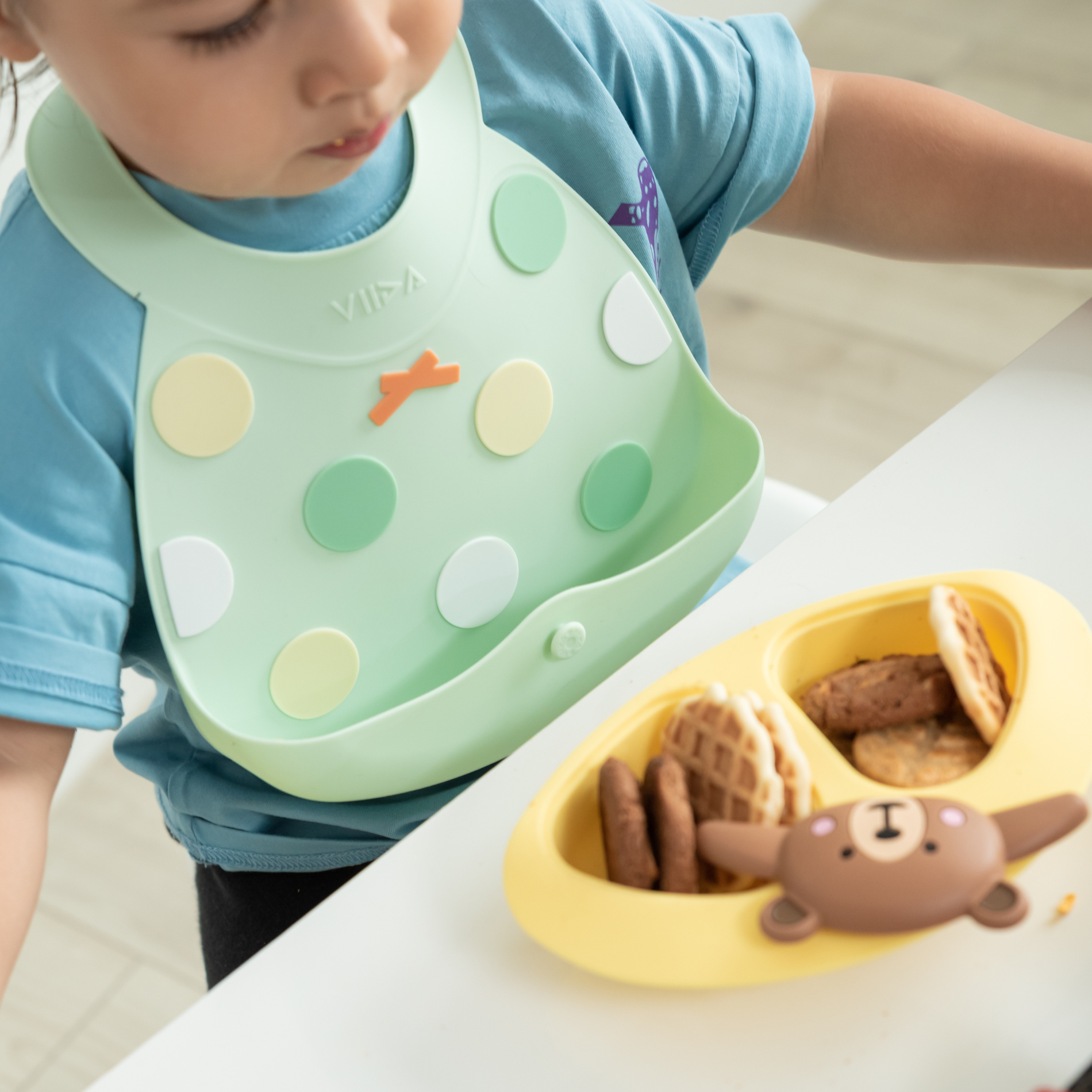 Viida JOY Baby Bib (Polka Dots)