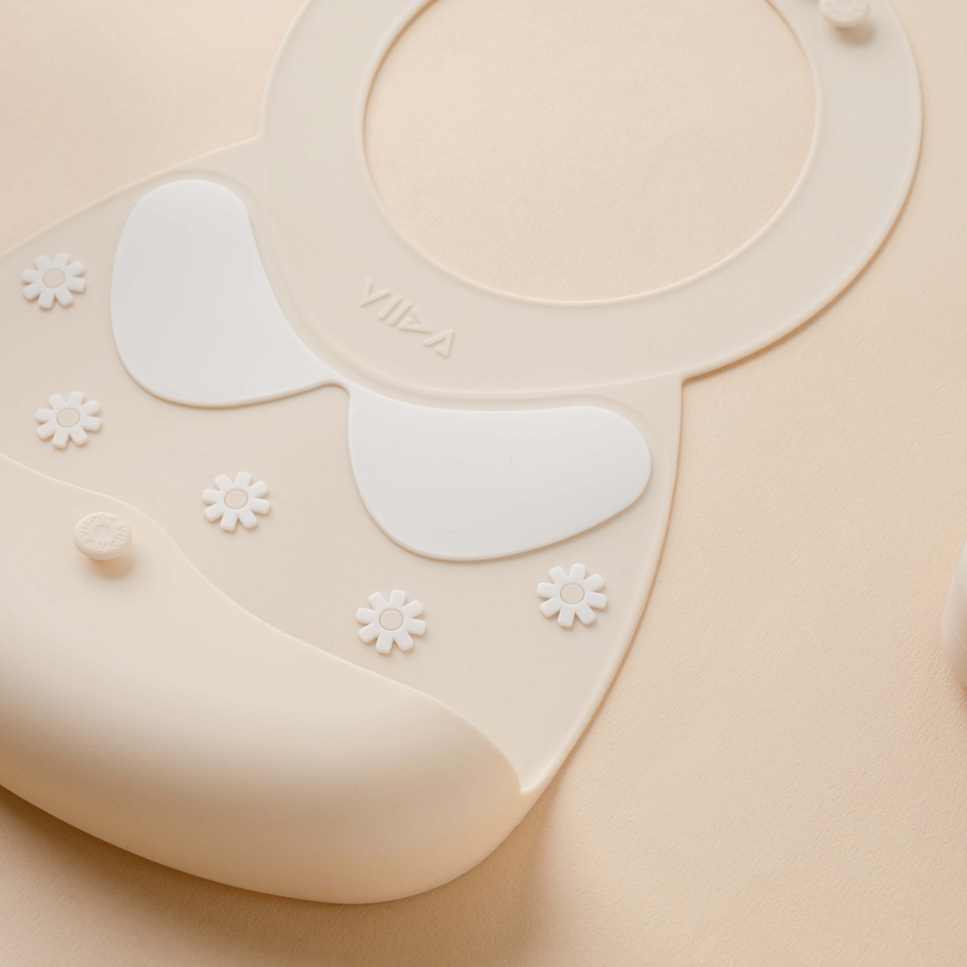 Viida JOY Baby Bib (Daisy Flower)