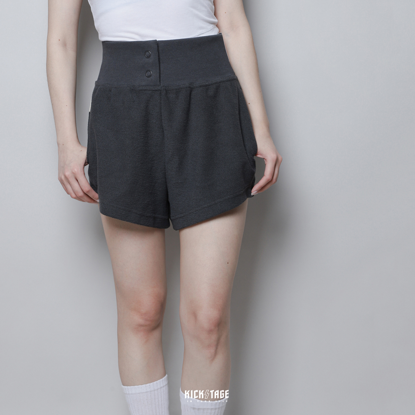 **特價商品售出不退換**女款 NIKE W NSW SHORT 鐵灰色 腰釦設計 小標 毛巾布 A字 傘狀 高腰 運動短褲【DV8304-060】