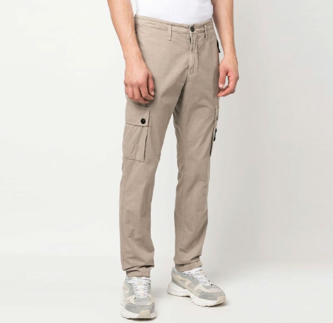 代購 STONE ISLAND SS23 純色側工裝口袋細節 休閒褲 長褲 沙米色 MAR-