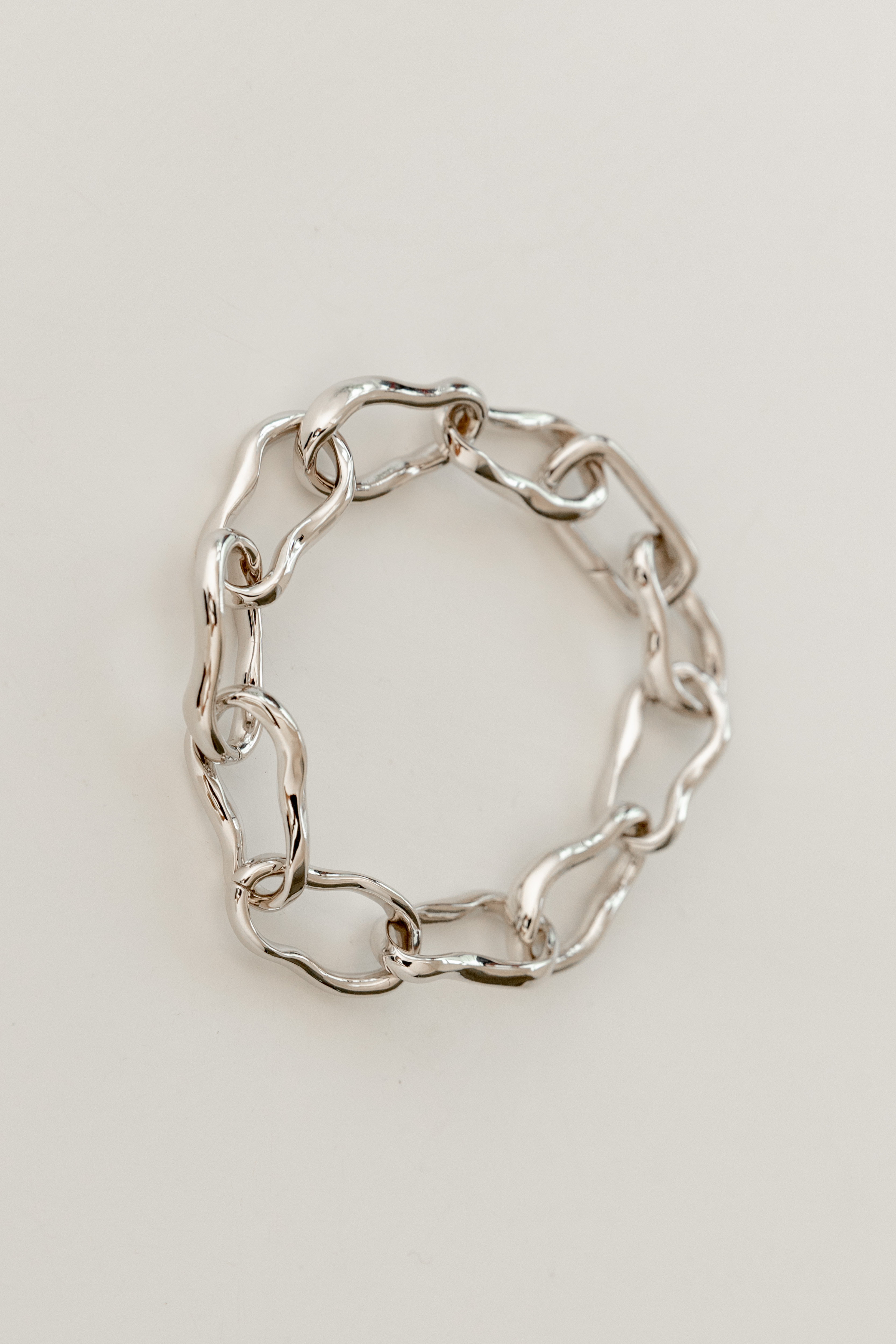 Melt · 簡約不規則鏈條手鍊（銀色）