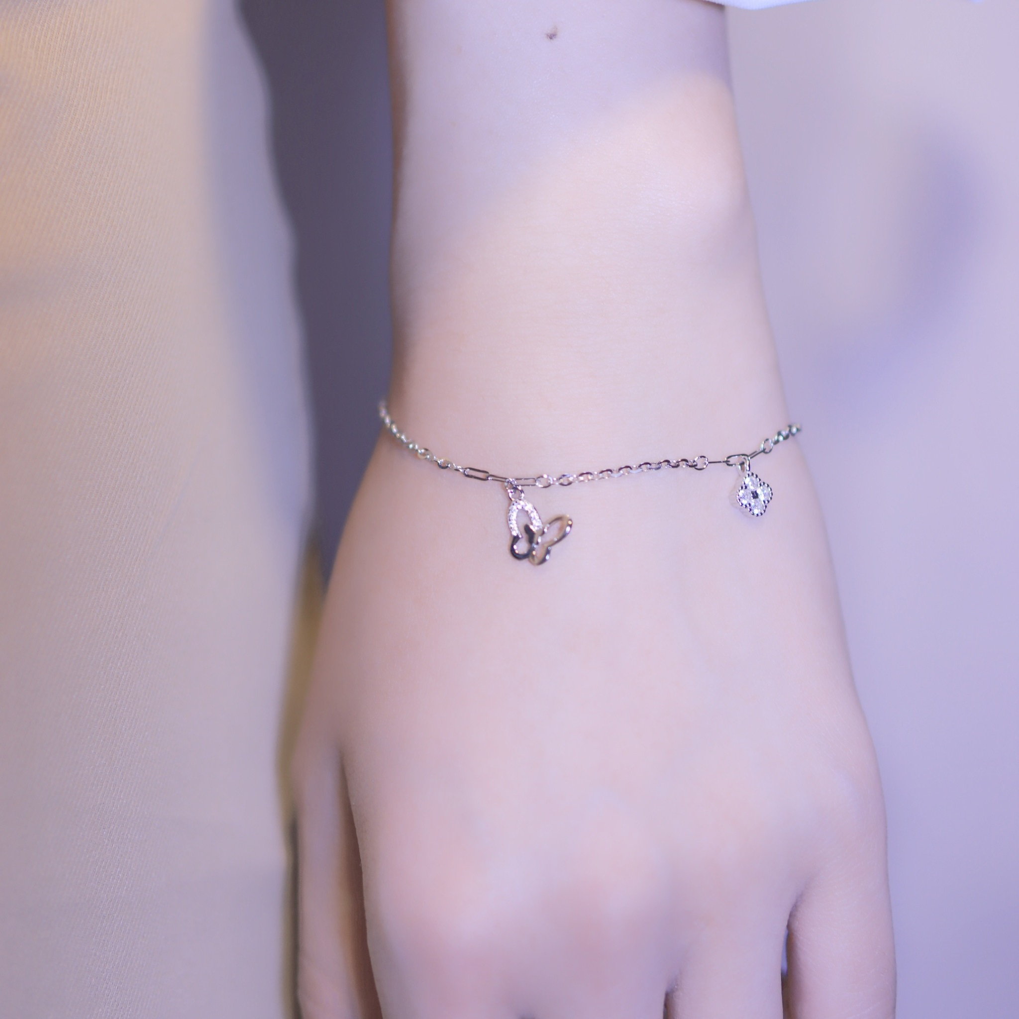 | 999足銀・白金・ 玫瑰金 | 蝴蝶效應手鏈 (銀/玫瑰金) | BR0854 |