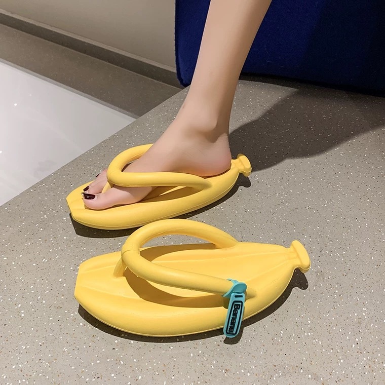 Banana Slippers 0979