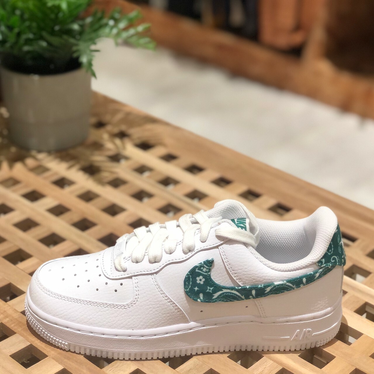 Nike Air Force 1'07 Ess 綠勾 變形蟲 腰果花 DH4406-102