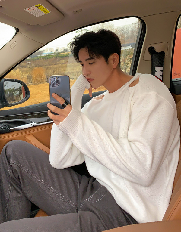 露肩剪裁肩針織衫上衣