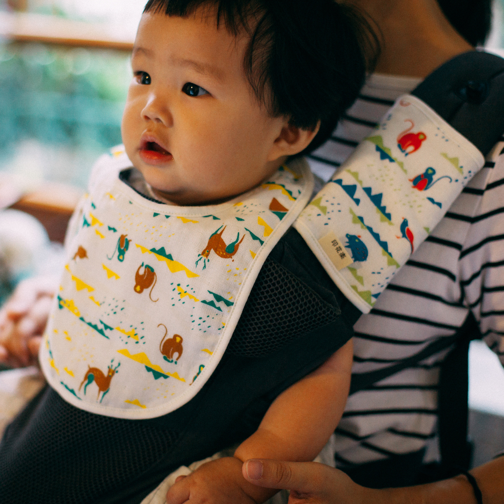 寶寶背帶口水巾二入組/山中健行/玩具紅藍