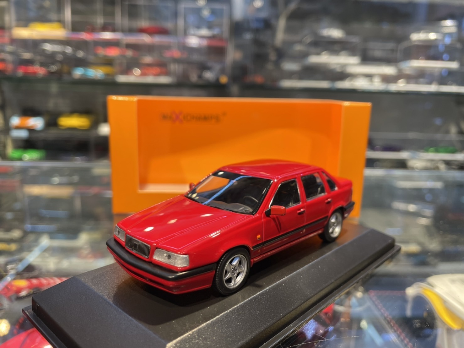 MINICHAMPS 1/43 VOLVO 850 1994 Rouge ART.940171460