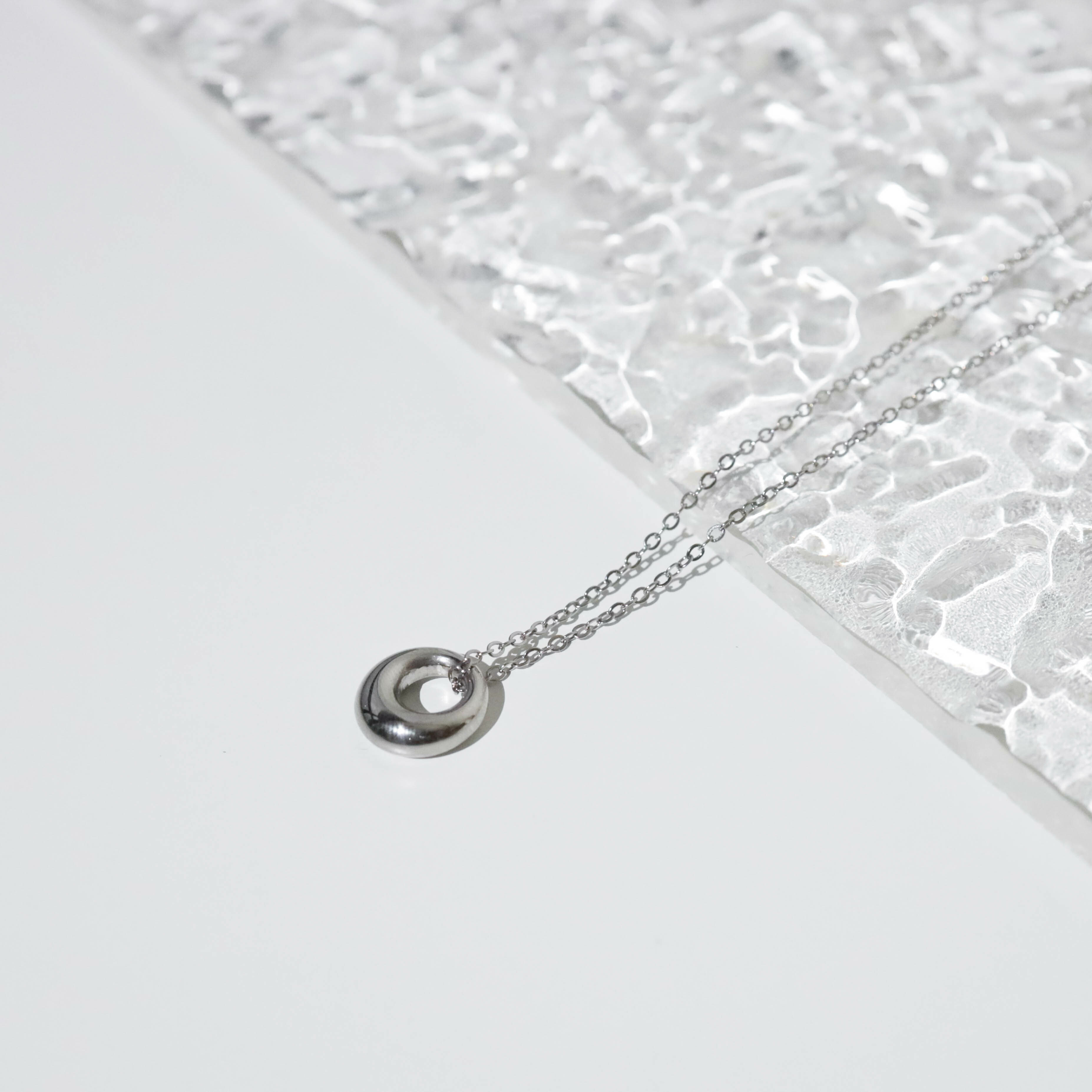 不怕水氣質立體小圈項鍊