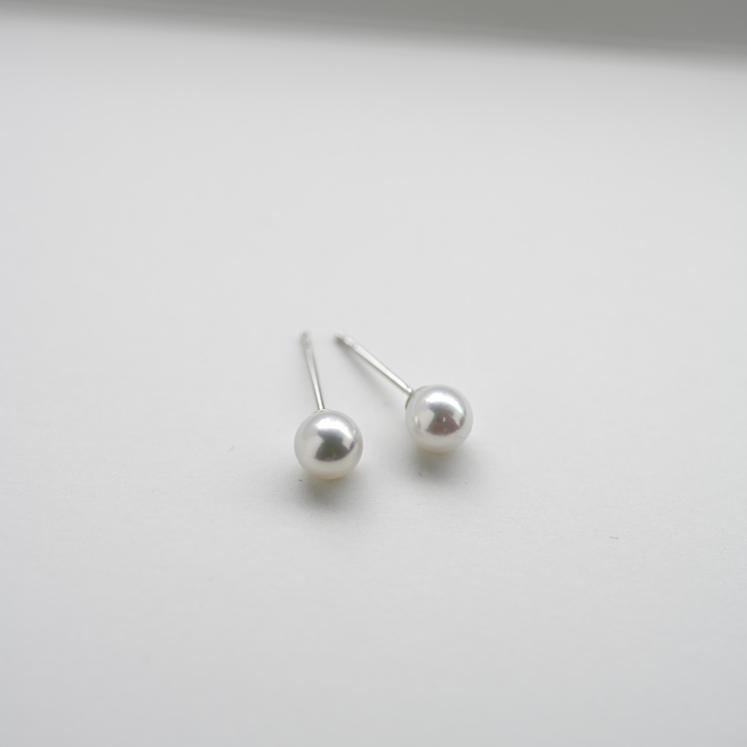 18K Single Akoya Pearl 6.5mm Earring Stud