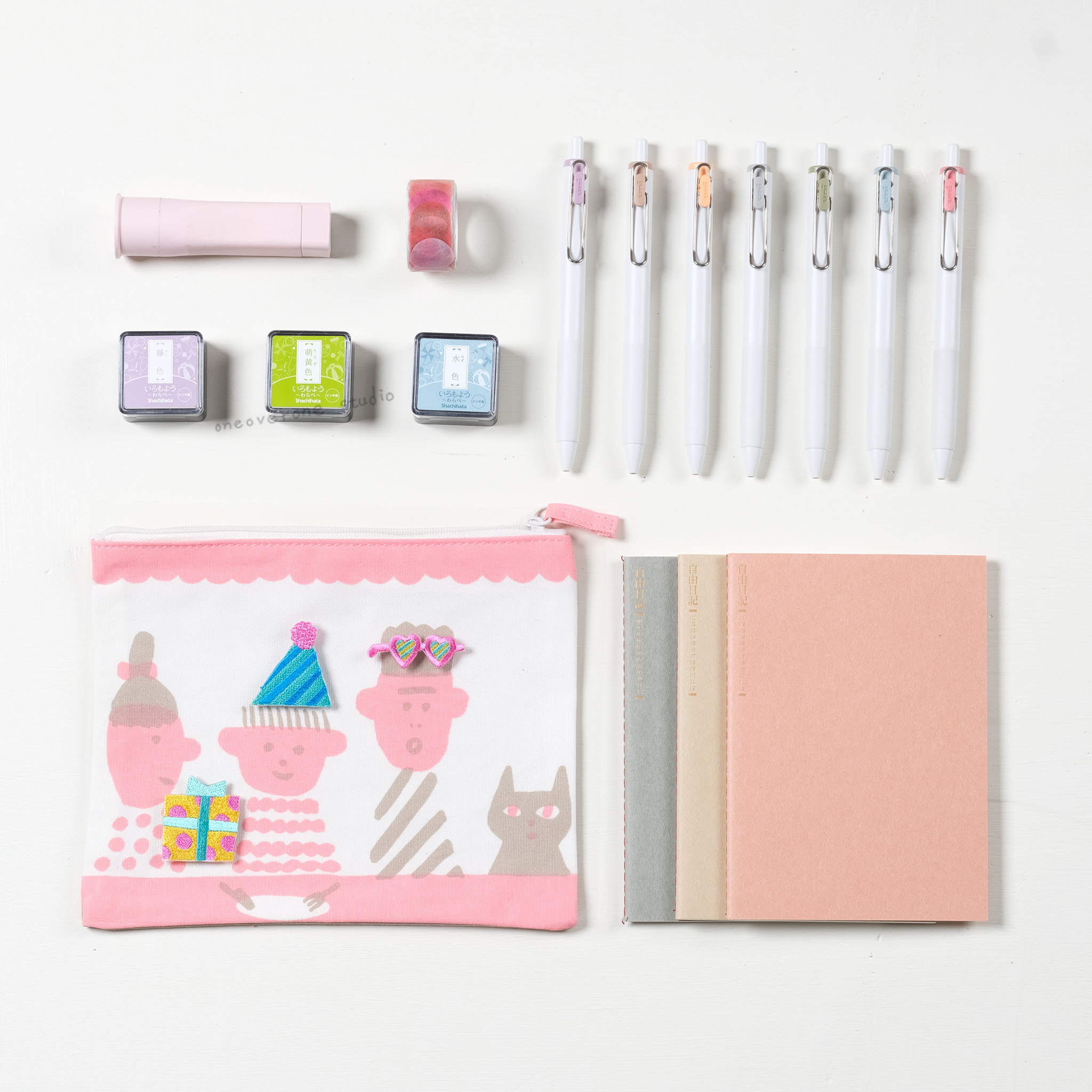 刺繡燙貼收納袋 / AIUEO / JAPAN