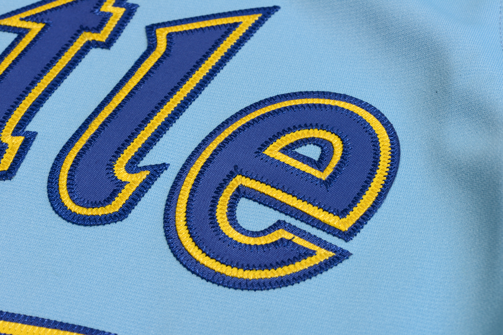 売れ筋介護用品も！ Mitchell & Ness MLB 西雅圖水手隊鈴木一朗2010 球員版復古球衣 その他