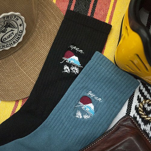AFTER WORK 側面刺繡系列 富士山刺繡襪