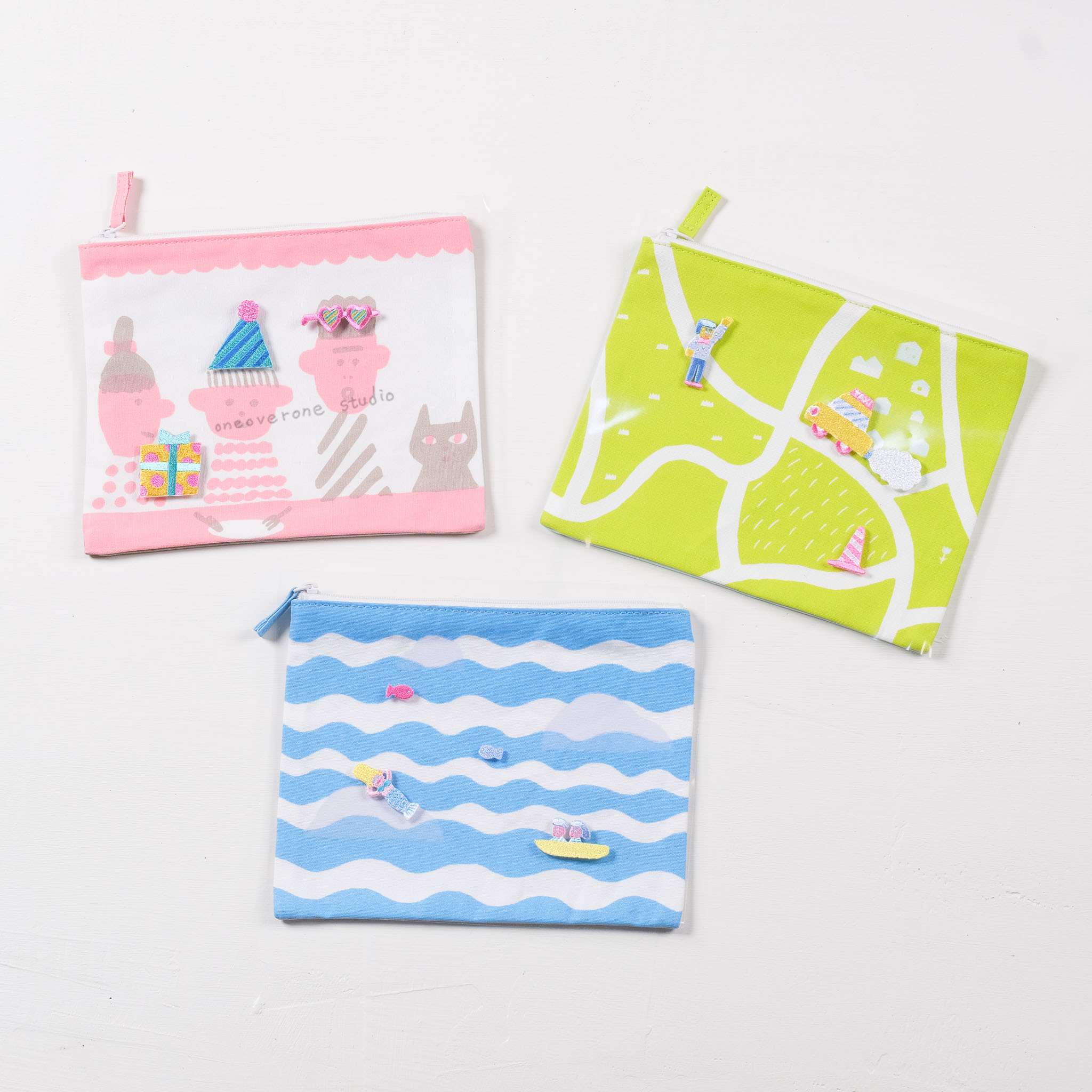 刺繡燙貼收納袋 / AIUEO / JAPAN