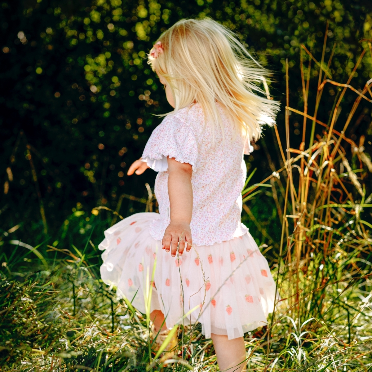 〖 Hust & Claire 〗粉紅刺繡草莓澎裙